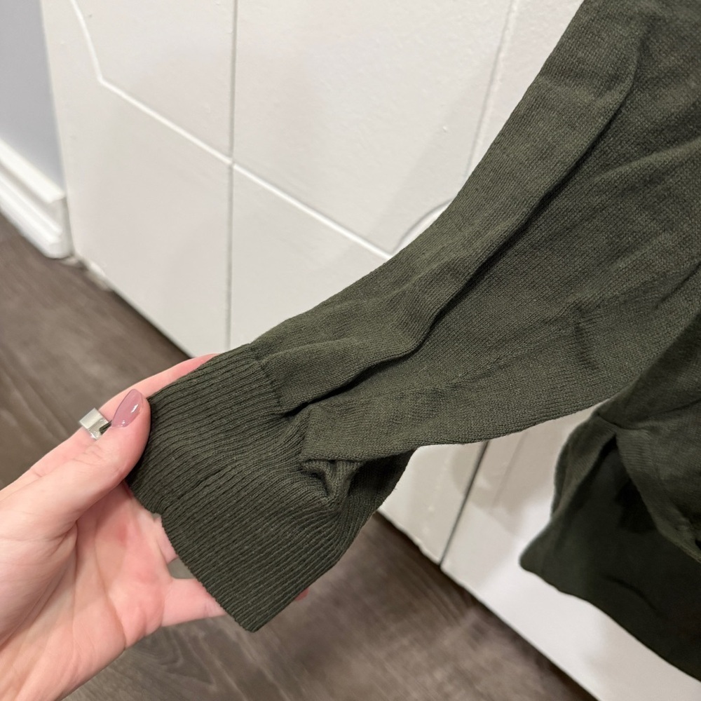 Michael Kors Green Off The Shoulder Sweater - Picture 4 of 8